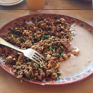 Huevos con chorizo